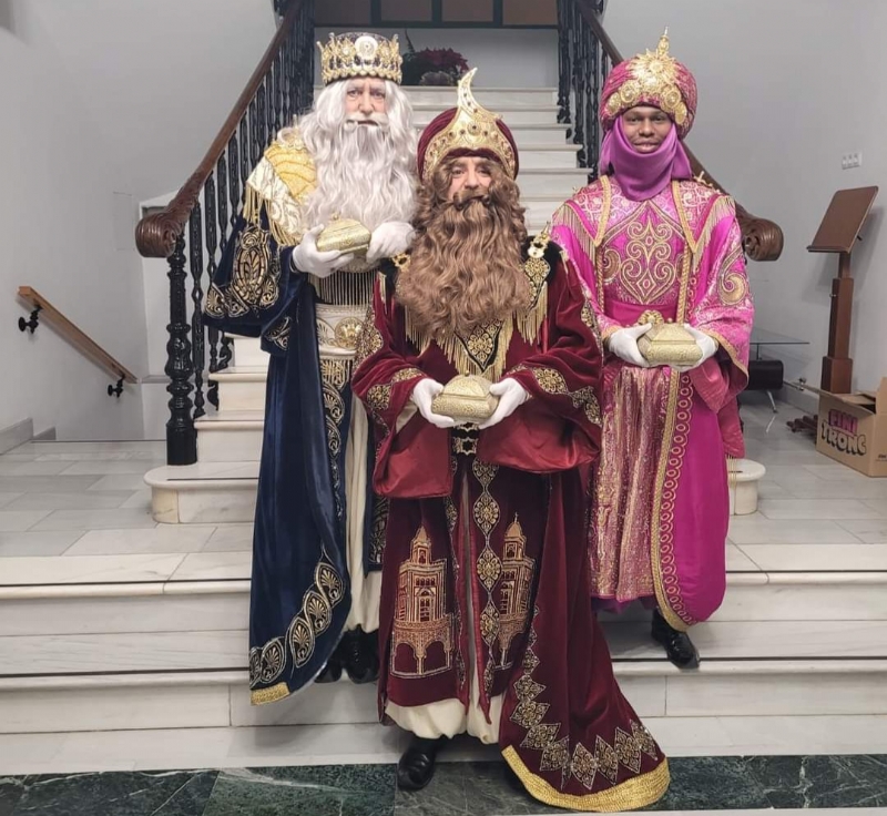 SSMM los Reyes Magos de Oriente recogern todas las cartas de los nios y nias de Totana esta tarde, a partir de las 16.00 horas, en el auditorio del parque municipal 
