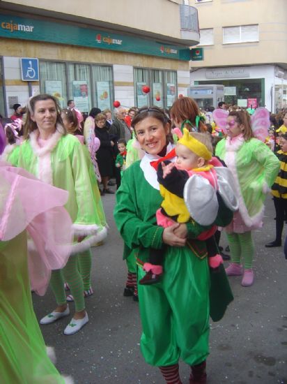 LAS ESCUELAS INFANTILES Y LOS COLEGIOS LLENAN DE COLOR LAS CALLES DE TOTANA CON EL CARNAVAL INFANTIL