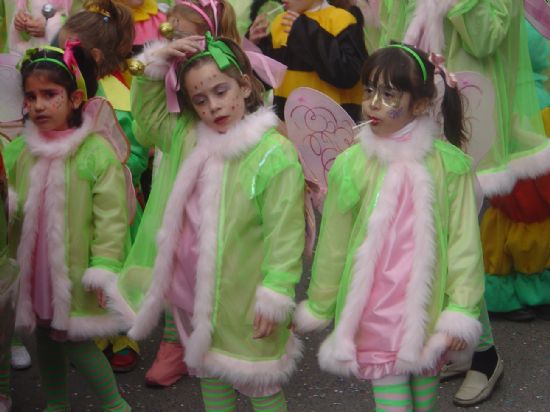 LAS ESCUELAS INFANTILES Y LOS COLEGIOS LLENAN DE COLOR LAS CALLES DE TOTANA CON EL CARNAVAL INFANTIL