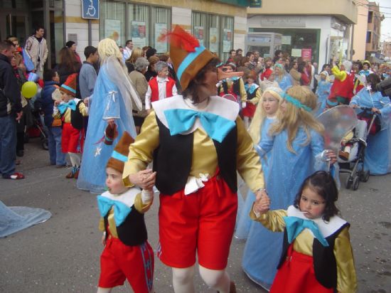LAS ESCUELAS INFANTILES Y LOS COLEGIOS LLENAN DE COLOR LAS CALLES DE TOTANA CON EL CARNAVAL INFANTIL