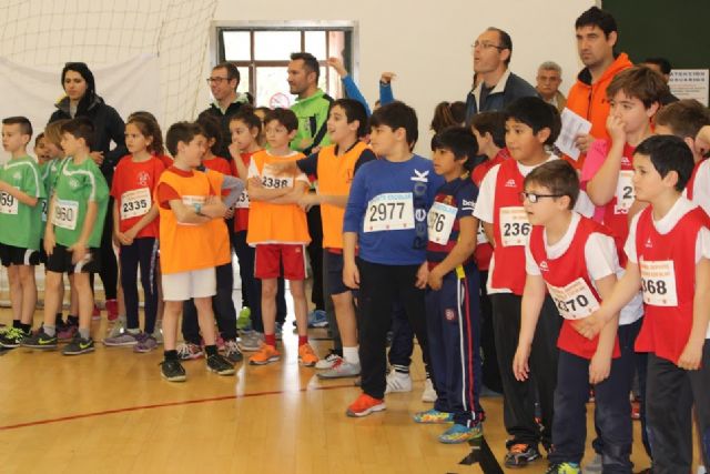 Totana acogió la Final Regional de "Jugando al atletismo" de Deporte Escolar, que contó con la participación de 240 escolares de toda la Región de Murcia