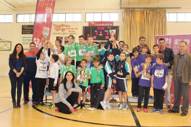 Totana acogió la Final Regional de "Jugando al atletismo" de Deporte Escolar, que contó con la participación de 240 escolares de toda la Región de Murcia