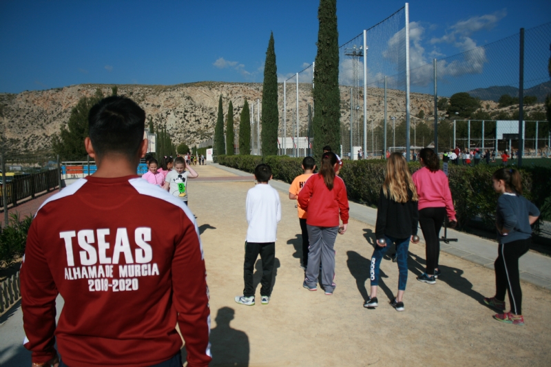 Vdeo. Cerca de 450 alumnos de quinto curso de diez colegios de Totana participan en la Jornada de Juegos Populares en la Ciudad Deportiva Valverde Reina