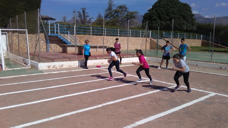  La Concejalía de Deportes organizó la Fase Local de Atletismo de Deporte Escolar, que contó con la participación de 60 escolares pertenecientes a las categorías alevín, cadete y juvenil