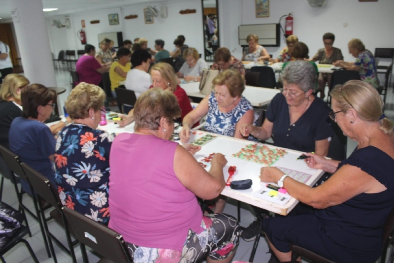 Adjudican el contrato para la Animacin Sociocultural en los Centros Municipales de Personas Mayores de Totana y El Paretn