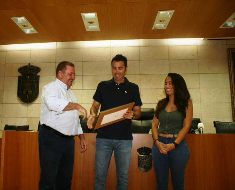 Vdeo. El Ayuntamiento de Totana realiza un reconocimiento institucional al tenista totanero, Pedro Cnovas, reciente campen de Europa senior +35 con el Murcia Club de Tenis