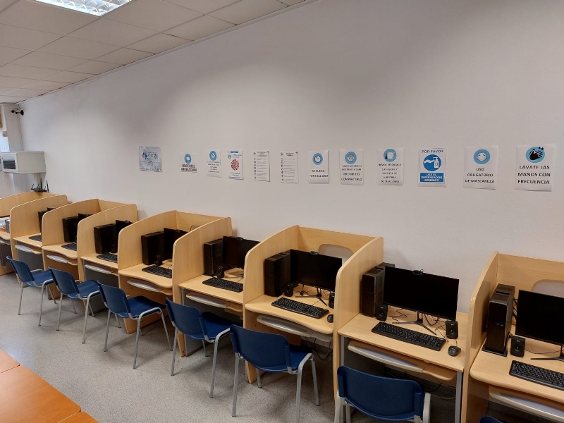 Renuevan el Aula de Informática del Centro de Desarrollo Local con 17 ordenadores completos y equipos multimedia de imagen y sonido