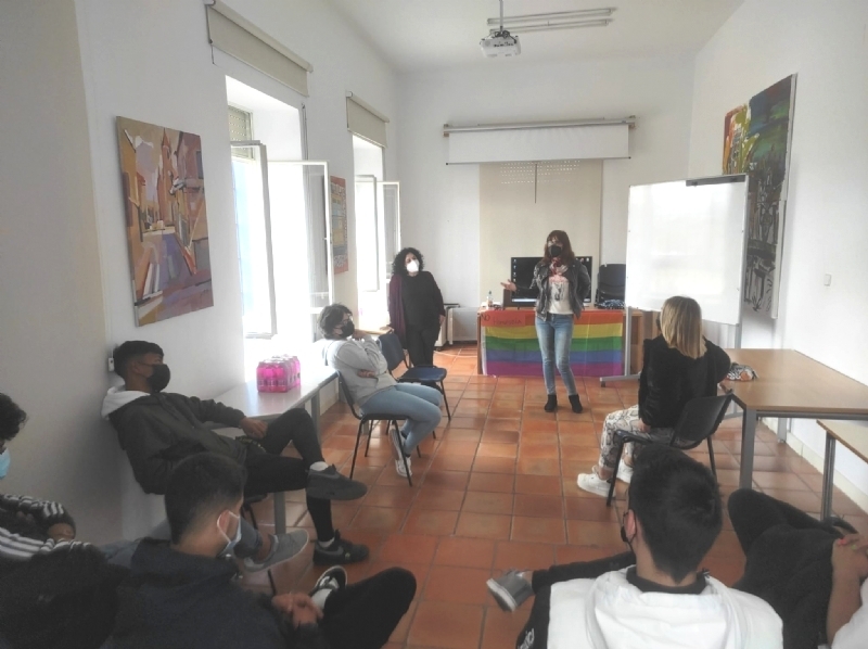 La Concejala de Mujer e Igualdad organiza el I Taller contra la Homofobia y la Transfobia como motivo del Da Internacional que se celebra el prximo 17 de mayo