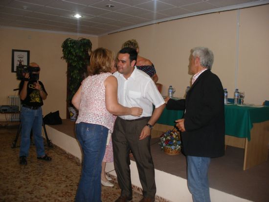 EL CURSO DE CUIDADOS INTEGRALES EN LAS PERSONAS MAYORES DEPENDIENTES, ORGANIZADO POR SALUS INFIRMORUM, SE CLAUSURA CON LA PARTICIPACIN DE CASI MEDIO CENTENAR DE PERSONAS ANTE LA PRESENCIA DEL ALCALDE