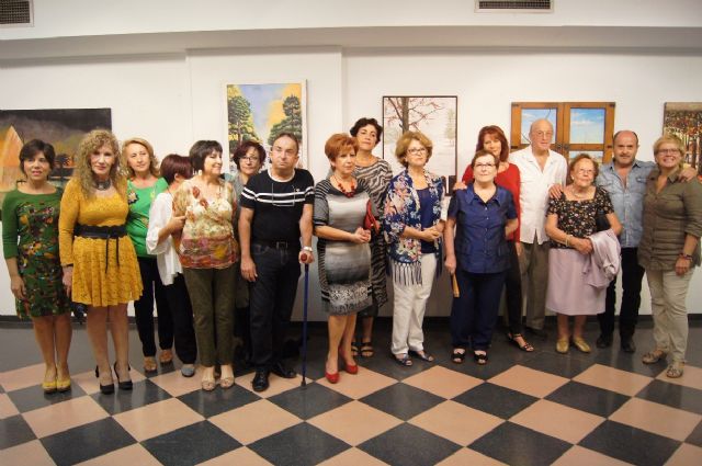 La Asociacin Cultural de Pintores Con-Traste inaugura su exposicin anual en la Sala Gregorio Cebrin, que permanecer abierta hasta el 18 de octubre