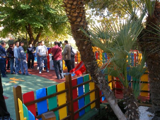 SE ACOMETEN OBRAS DE REFORMA EN EL PARQUE MUNICIPAL �MARCOS ORTIZ� POR VALOR DE 60.000 EUROS DENTRO DEL PLAN DE MEJORA DE PARQUES Y JARDINES EN TOTANA