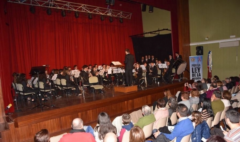 El Ayuntamiento suscribirá sendos convenios de colaboración con las asociaciones "Agrupación Musical de Totana" y "Amigos de la Música de El Paretón" para el año 2017