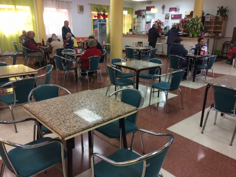 Prorrogan un ao ms el Servicio de Cafetera-Bar del Centro Municipal de la Tercera Edad de la plaza Balsa Vieja