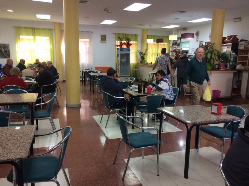 Prorrogan un ao ms el Servicio de Cafetera-Bar del Centro Municipal de la Tercera Edad de la plaza Balsa Vieja