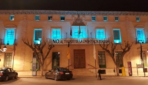 La fachada principal del Ayuntamiento de Totana se iluminará mañana por la noche de color azul turquesa como respaldo al Día Mundial de las Lipodistrofias