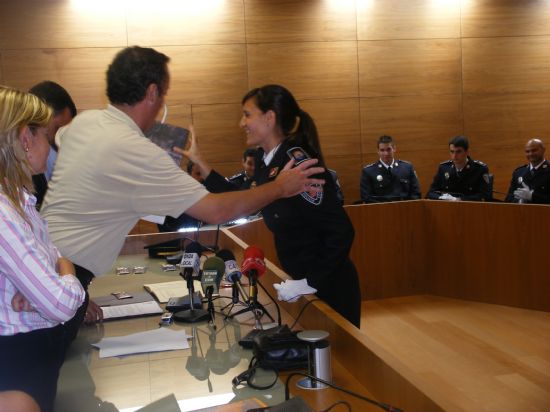 TOMAN POSESIN DE SU CARGO 10 NUEVOS AGENTES DE POLICA LOCAL QUE SE ENCONTRABAN EN PRCTICAS EN LA LOCALIDAD 