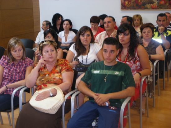 TOMAN POSESIN DE SU CARGO 10 NUEVOS AGENTES DE POLICA LOCAL QUE SE ENCONTRABAN EN PRCTICAS EN LA LOCALIDAD 