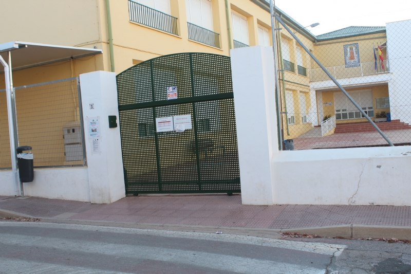 Piden a la Consejería de Educación que ejecute urgentemente los proyectos de acondicionamiento térmico en los colegios Santiago y Santa Eulalia, respectivamente