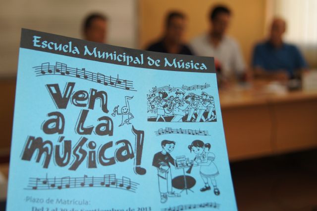 HOY FINALIZA EL PLAZO DE MATRÍCULA DE LA ESCUELA MUNICIPAL DE MÚSICA PARA EL CURSO 2013/14, QUE CONTEMPLA UNA AMPLIA Y VARIADA OFERTA FORMATIVA MUSICAL