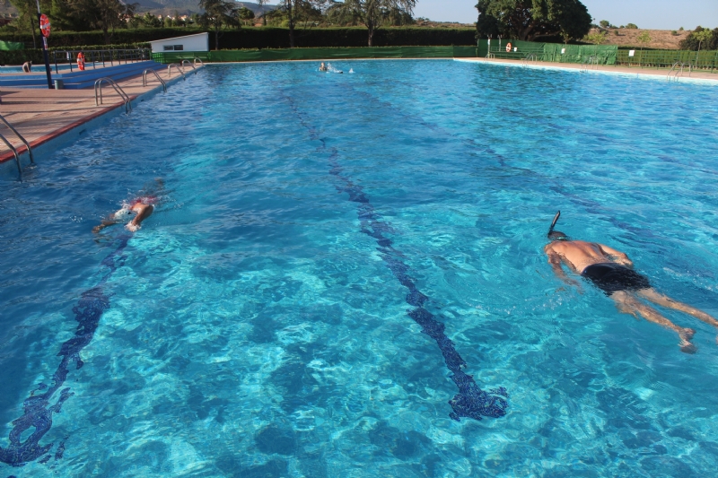 La afluencia de usuarios a las piscinas pblicas municipales de Totana bate este verano rcord de asistencia   