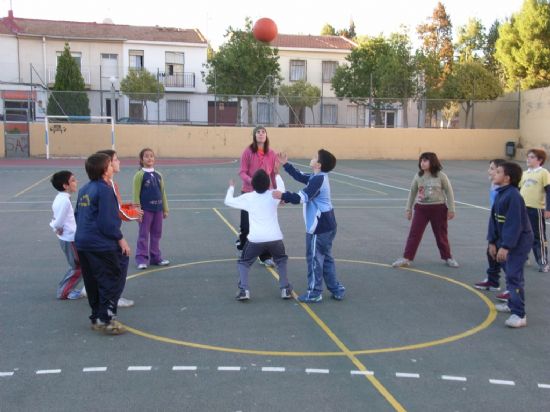 UN TOTAL DE 700 ALUMNOS PARTICIPA EN LAS ACTIVIDADES DE DEPORTE ESCOLAR EN LOS CENTROS EDUCATIVOS DE LA LOCALIDAD