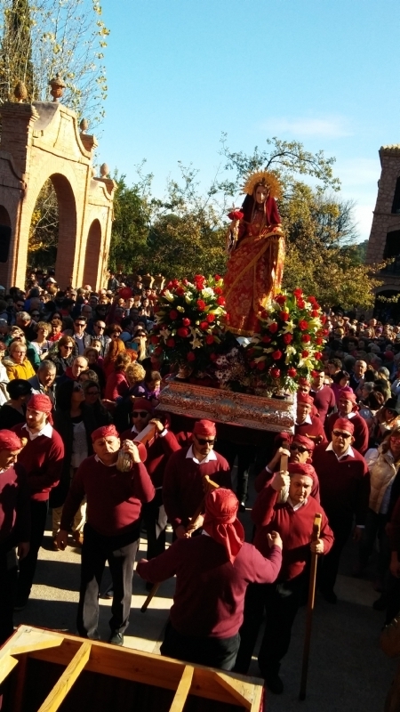 Vdeo. Ms de 16.000 personas acompaan a Santa Eulalia, Patrona de Totana, en romera; en el regreso a su santuario de Sierra Espua durante una gran  jornada festiva