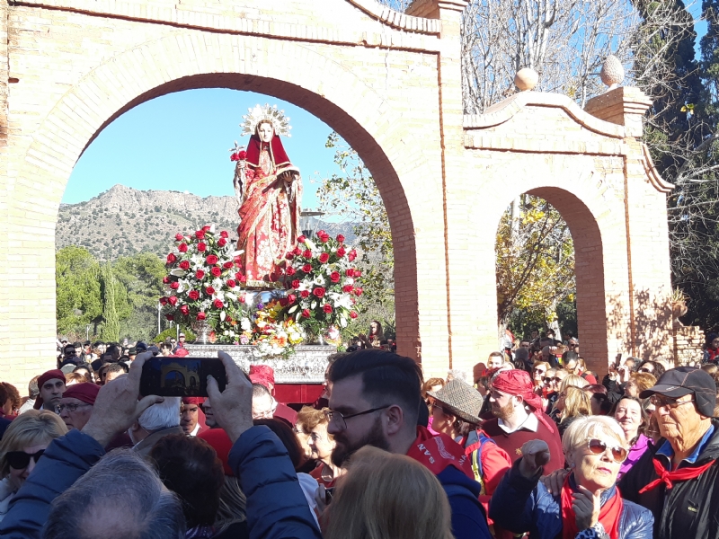 Cerca de 10.000 personas participan en la jornada de romera de Santa Eulalia de Mrida, Patrona de Totana, que regresa a su santuario en Sierra Espua
