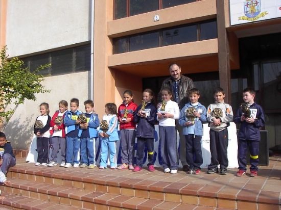 GRAN AMBIENTE EN LA CARRERA ESCOLAR ORGANIZADA POR LA CONCEJALIA DE DEPORTES, CON UN TOTAL DE 215 ESCOLARES DE LOS DIFERENTES CENTROS DE ENSEANZA DE LA LOCALIDAD