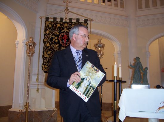 AUTORIDADES MUNICIPALES ASISTEN, EN LA CAPILLA DE LA MILAGROSA, AL ACTO OFICIAL DE PRESENTACIN DEL CARTEL DE LA SEMANA SANTA2008 QUE ILUSTRA UNA BELLA IMAGEN DE LA  SANTSIMA VIRGEN DE LA ESPERANZA