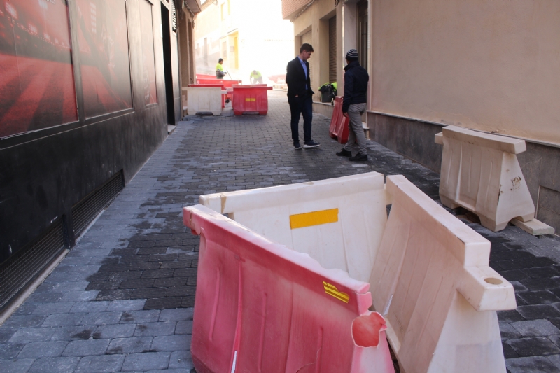 Esta semana finalizan las obras de renovación de las redes de agua potable y adoquinado en la calle Emilio Mora  