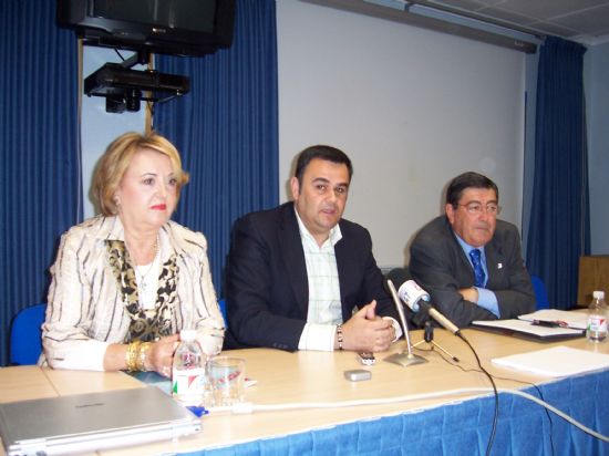 EL ALCALDE DE TOTANA Y LA DIRECTORA GENERAL DE PERSONAS CON DISCAPACIDAD CLAUSURAN LA XXXII ASAMBLEA GENERAL DE LA ASOCIACIN REGIONAL MURCIANA DE HEMOFILIA EN LA CHARCA