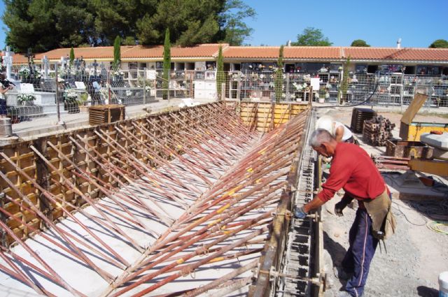 Se ampla la zona nueva del Cementerio Municipal Nuestra Seora del Carmen con la construccin de 32 nuevas fosas