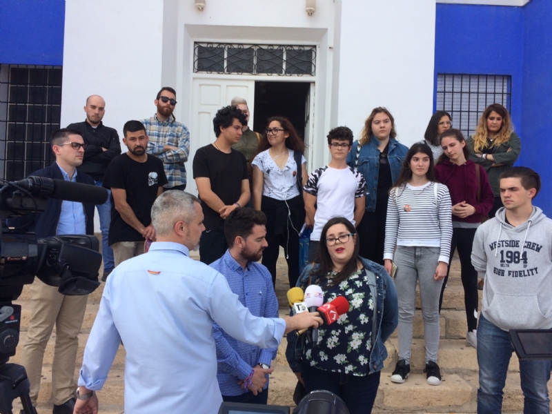 VÍDEO. El director general de Juventud se reúne con las asociaciones juveniles de Totana para conocer sus propuestas al "Plan de Juventud de la Región de Murcia 2019/2023"