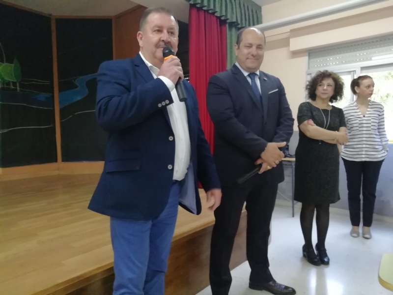 El alcalde acompaña al cónsul honorario de Francia en la Región de Murcia en una jornada formativa organizada por el Departamento de Lengua Francesa en el IES Prado Mayor