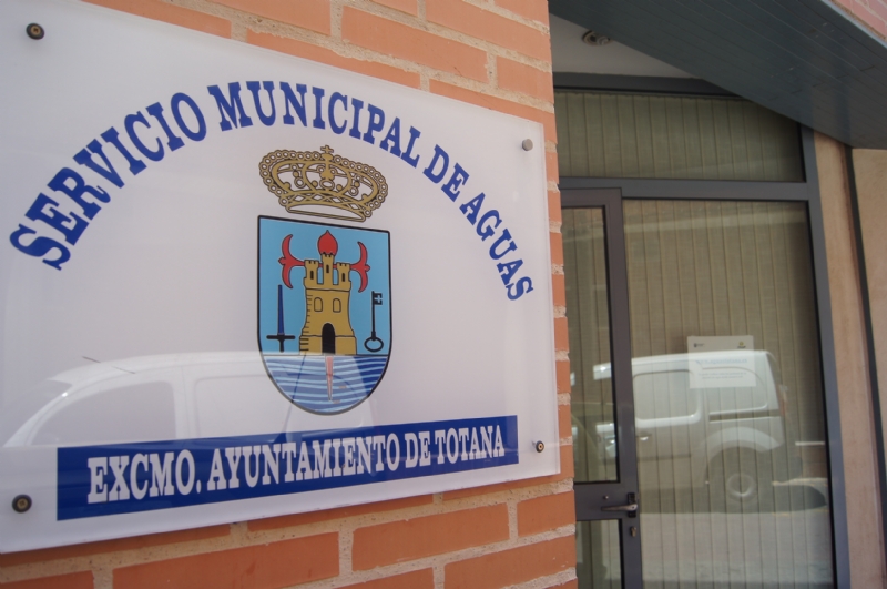 Se inicia el expediente para contratar tres vehculos-furgonetas para el Servicio Municipal de Aguas del Ayuntamiento de Totana