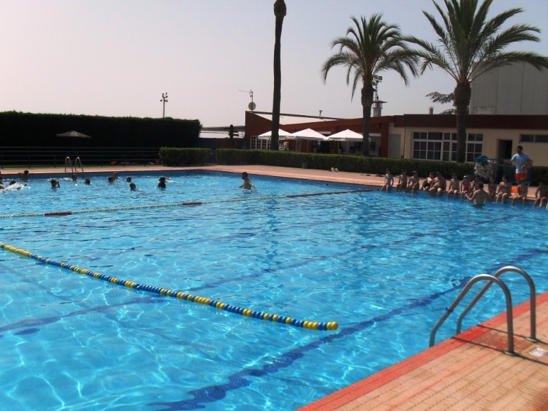 Deportes abre las piscinas del Polideportivo Municipal 