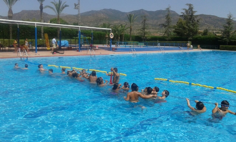 Deportes abre las piscinas del Polideportivo Municipal 