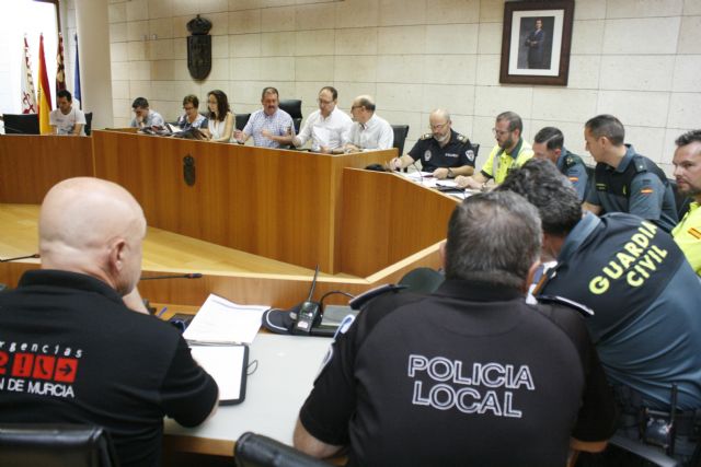 Se celebra la Junta Local de Seguridad Ciudadana para coordinar el dispositivo de seguridad y emergencias de las fiestas patronales de Santiago2017 y los festejos en barrios y pedanas del verano