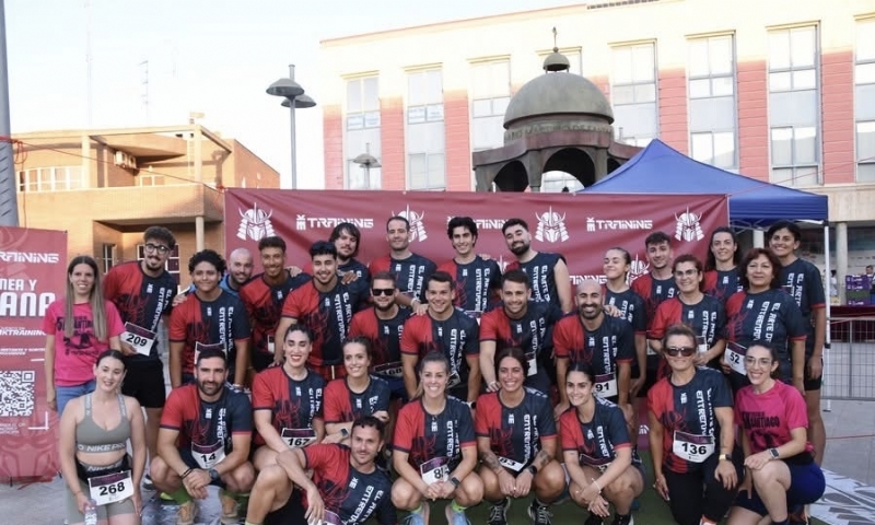 Totana rezuma un gran ambiente de atletismo en la 5 K Fiestas de Santiago que, en la categoría absoluta, ganaron Andrés Silvente (CA Puertas Lorca) y Lisa Bielevelt (Forza Totana)