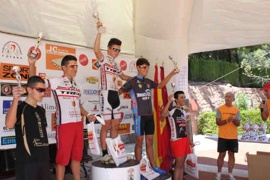 UN TOTAL DE 300 CICLISTAS PARTICIPARON EN EL IV MEMORIAL DE MOUNTAN BIKE QUE SE CELEBRÓ ESTE FIN DE SEMANA EN LOS ALREDEDORES DEL SANTUARIO DE LA SANTA