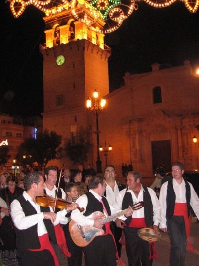 MS DE 700 PERSONAS ASISTEN AL FESTIVAL FOLKLRICO QUE ORGANIZA LA CONCEJALA DE CULTURA DESPUS DE MUCHOS AOS