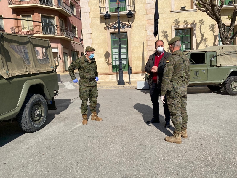 Militares de Artillera Antiarea de Cartagena se desplegan en Totana para reforzar los controles sobre vehculos y la circulacin de personas