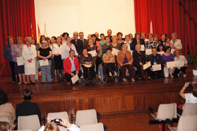 MS DE 60 VOLUNTARIOS Y VARIAS EMPRESAS COLABORADORAS RECIBEN UN RECONOCIMIENTO EN EL ACTO CONMEMORATIVO DEL 25 ANIVERSARIO DE LA ASOCIACIN SALUS INFIRMORUM