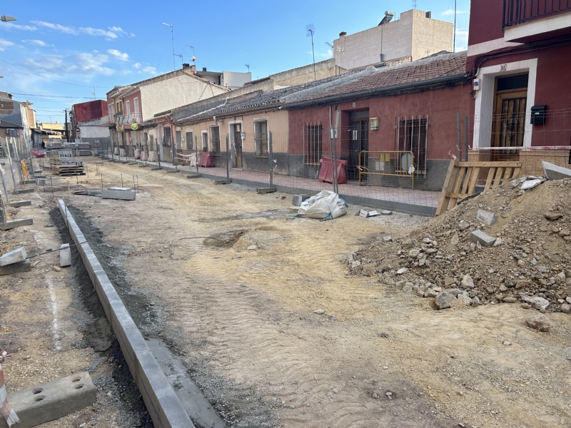 Entran en su última fase las obras de renovación de la red de agua potable y pavimentado del tramo de la calle Ramblica