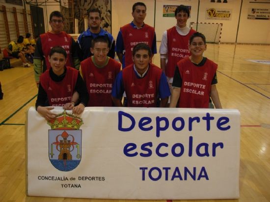 UN TOTAL DE 14 EQUIPOS PARTICIPAN EN LA PRIMERA JORNADA DE JUEGOS ESCOLARES PARA SECUNDARIA EN LA MODALIDAD DE FTBOL SALA, ORGANIZADA POR EL PROGRAMA DE DEPORTE ESCOLAR 