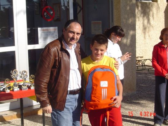 MS DE 60 DEPORTISTAS PARTICIPAN EN LA SEGUNDA EDICIN DEL CAMPEONATO RAQUETA NAVIDEA, CELEBRADO POR LA ESCUELA DE TENIS DEL CLUB DEPORTIVO SIERRA ESPUA EN EL PABELLN MUNICIPAL 5 DE DICIEMBRE 