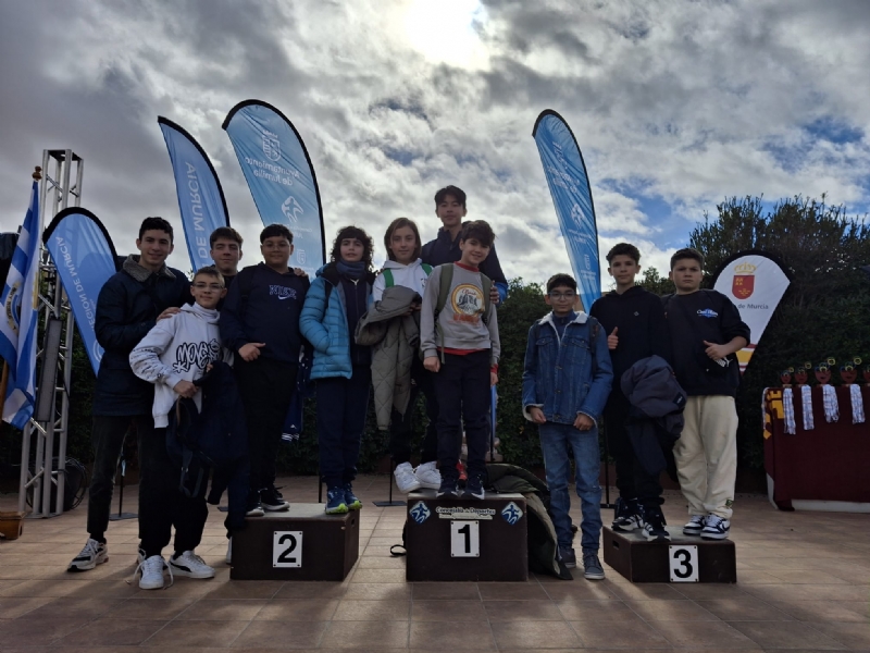 Los alumnos del CEIP Tierno Galv&aacute;n y el IES Juan de la Cierva consiguen una meritoria 10&deg; puesto en la Final Regional Escolar de Ajedrez, celebrada en Jumilla
