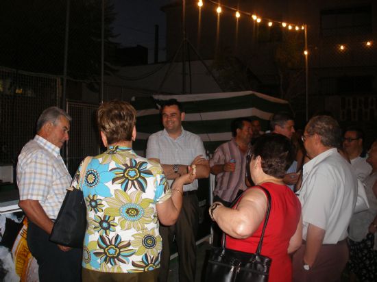 AUTORIDADES MUNICIPALES DAN AL PISTOLETAZO DE SALIDA DE LAS FIESTAS DEL BARRIO DE LA ERA ALTA QUE SE CELEBRAN EN HONOR A SANTA ISABEL