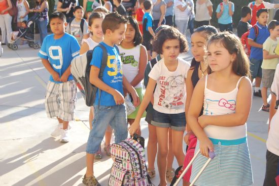 UNOS 3.400 NIÑOS HAN COMENZADO HOY EL CURSO ESCOLAR DE EDUCACIÓN INFANTIL Y PRIMARIA 2011/2012 EN LAS AULAS DE LOS DOCE CENTROS DEL MUNICIPIO