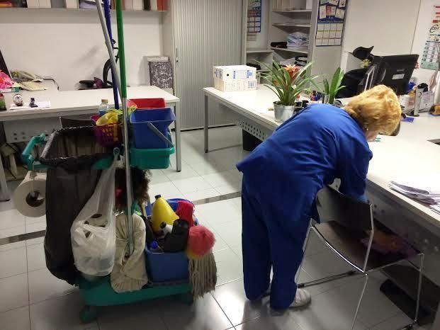 Se acuerda crear una lista de espera o bolsa de trabajo de limpiadora en el Ayuntamiento de Totana para cubrir bajas, vacantes o necesidades temporales